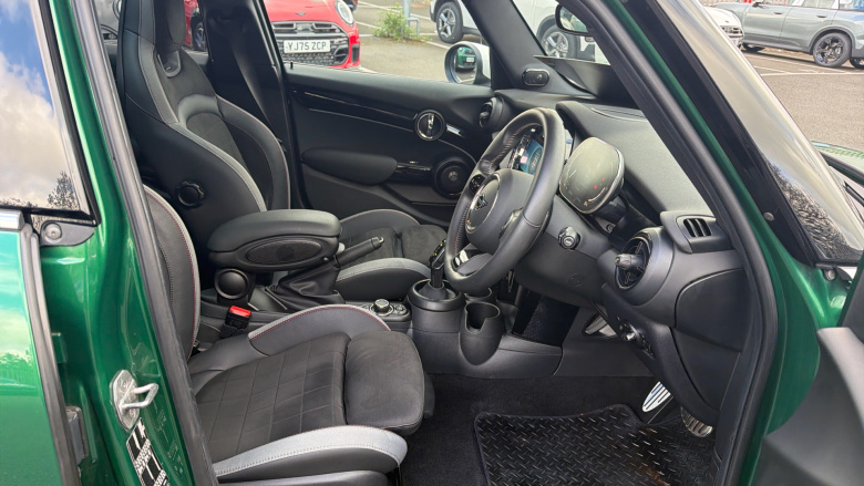 MINI Hatchback 2.0 Cooper S Sport 5dr Auto Petrol Hatchback